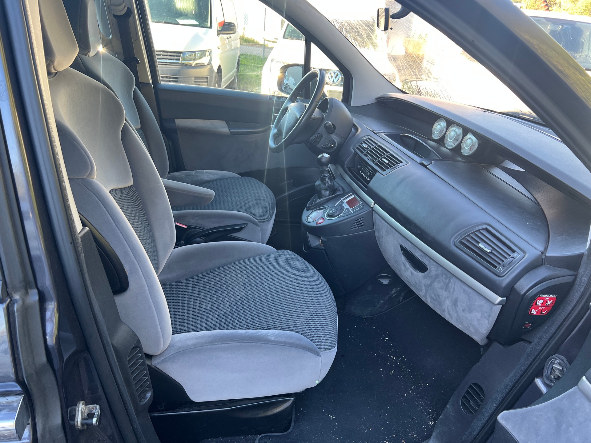 CITROEN C8 2.0 16V HDi Séduction-image-12