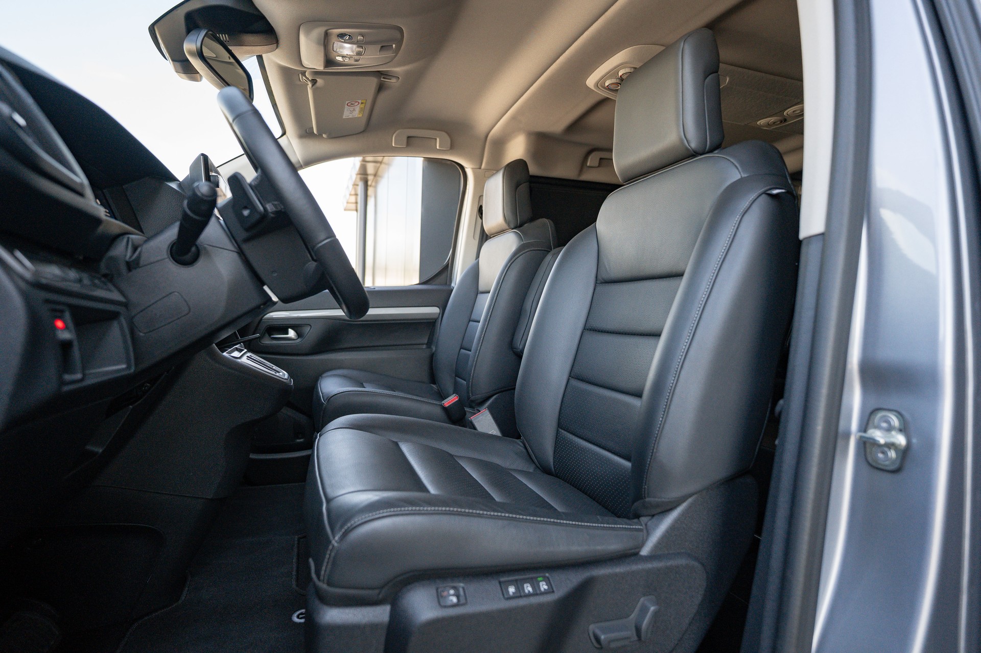 TOYOTA Proace Verso 2.0 D-4D Lounge Lang *VOLLLEDER*-image-9