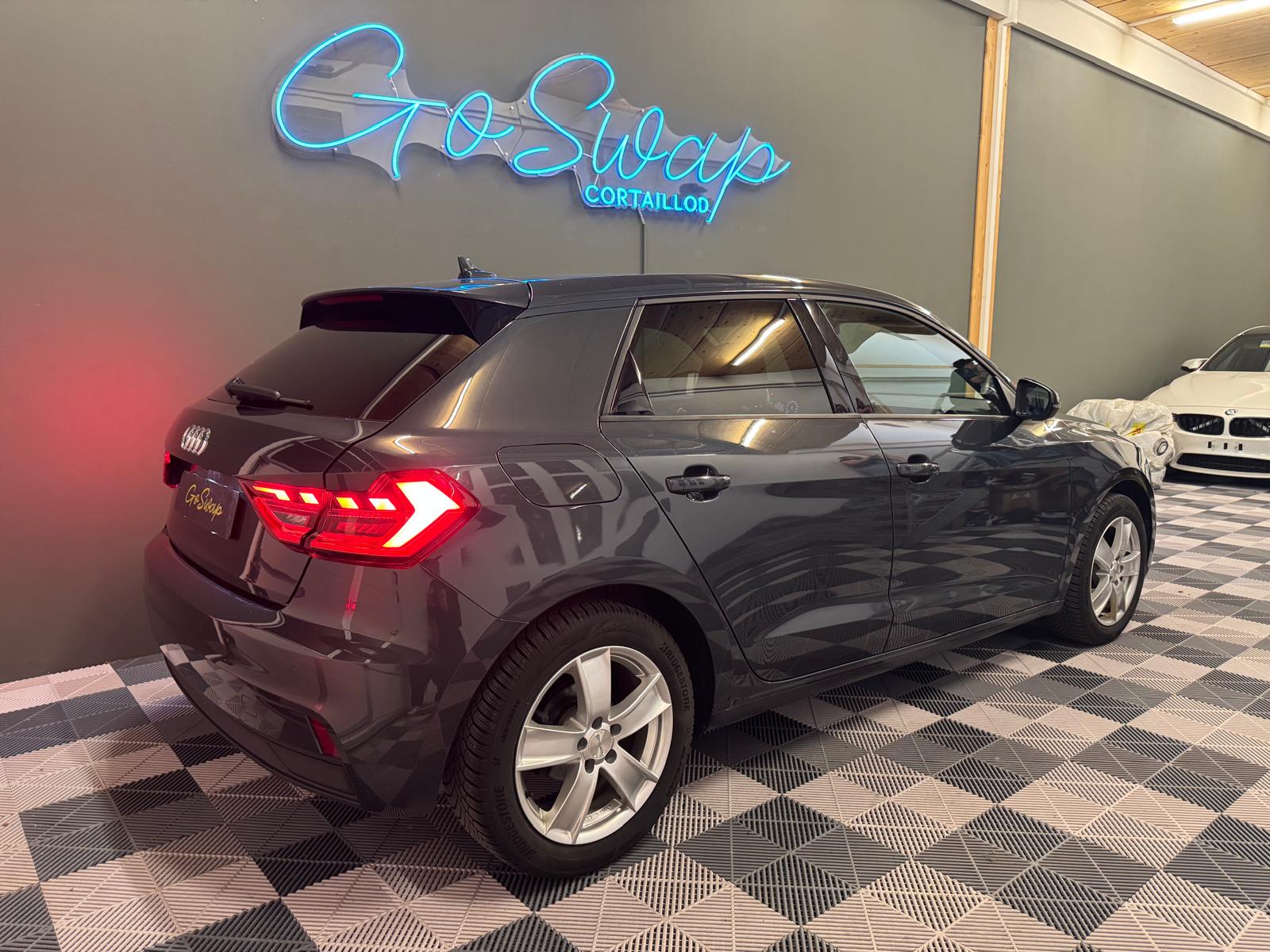 AUDI A1 Sportback 30 TFSI S Line Attraction S-tronic-image-5