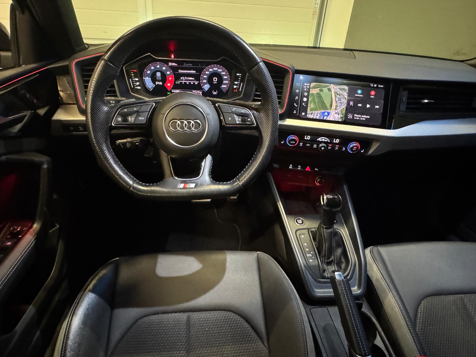 AUDI A1 Sportback 30 TFSI S Line Attraction S-tronic-image-15
