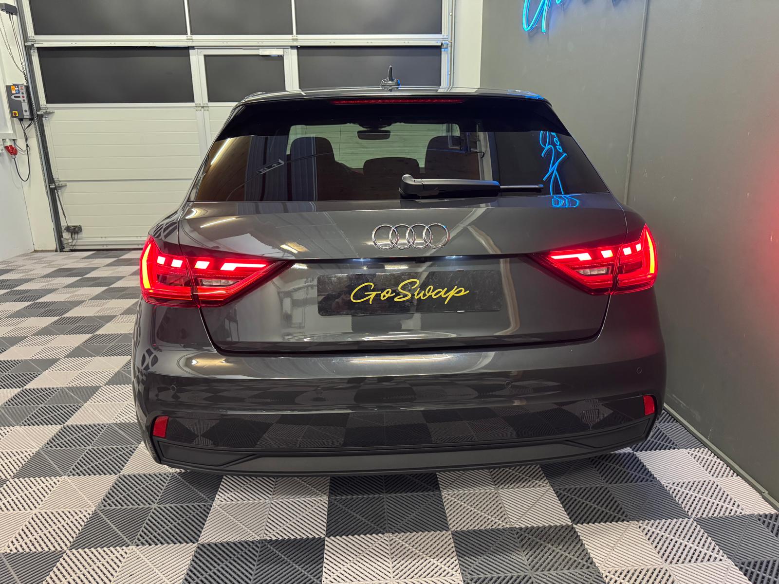 AUDI A1 Sportback 30 TFSI S Line Attraction S-tronic-image-4