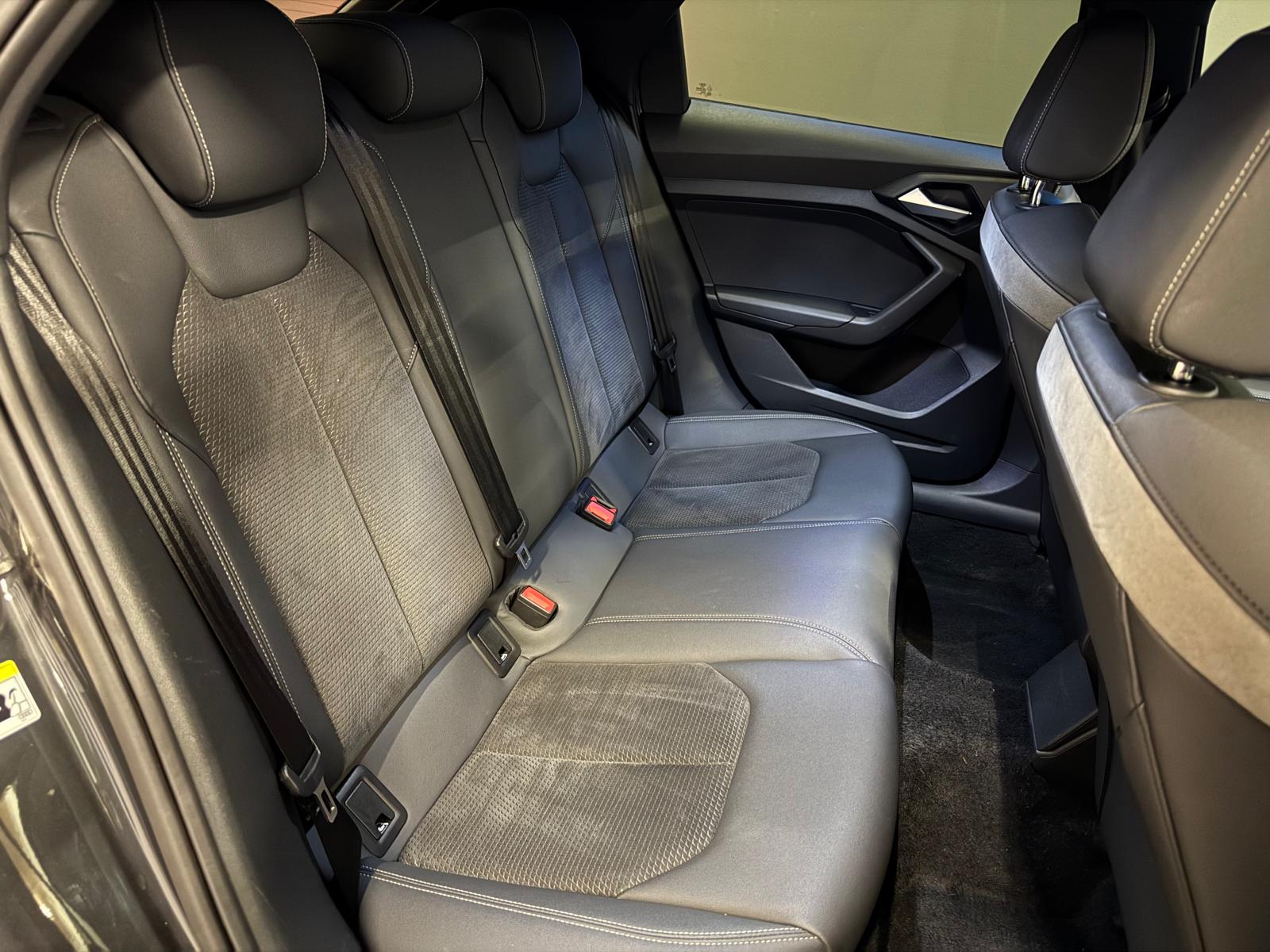 AUDI A1 Sportback 30 TFSI S Line Attraction S-tronic-image-12