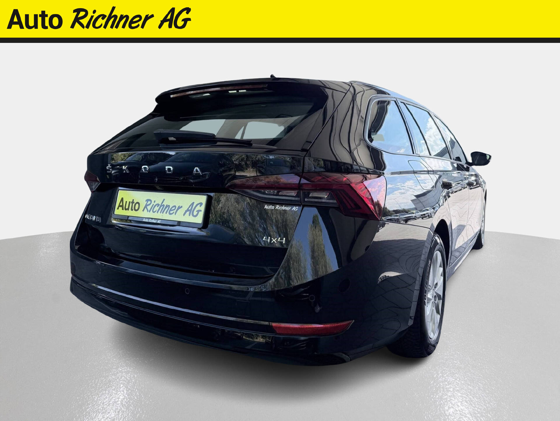 SKODA Octavia Combi 2.0 TDI Ambition 4x4 DSG-showroom-element-3