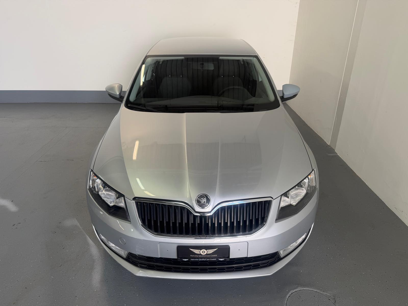 SKODA Octavia 1.4 TSI Ambition DSG-showroom-element-3