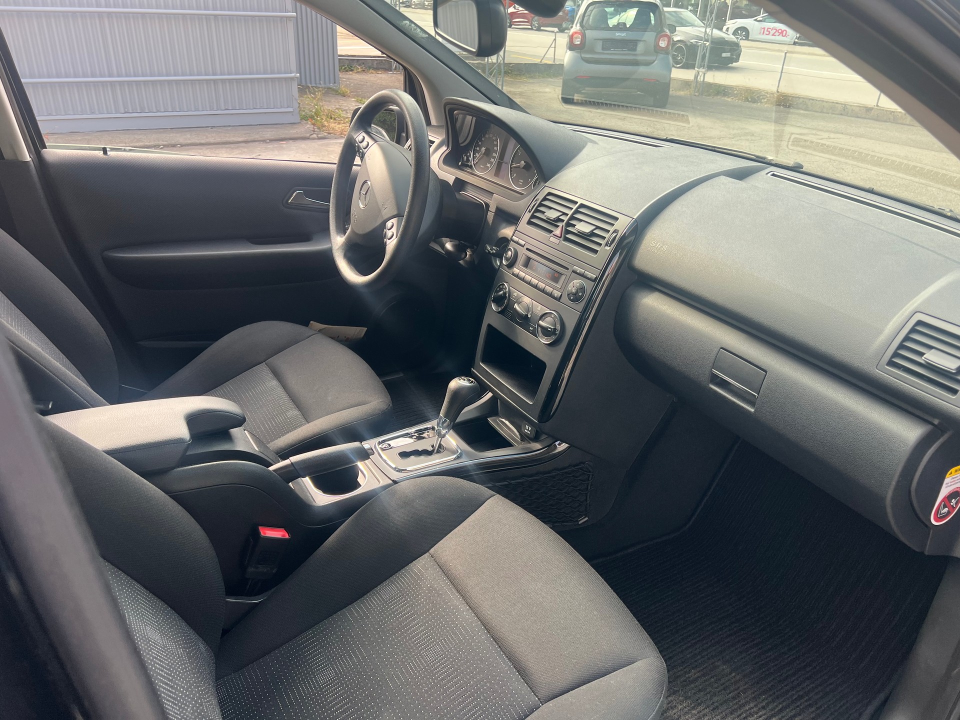 MERCEDES-BENZ A 150 Classic-image-5