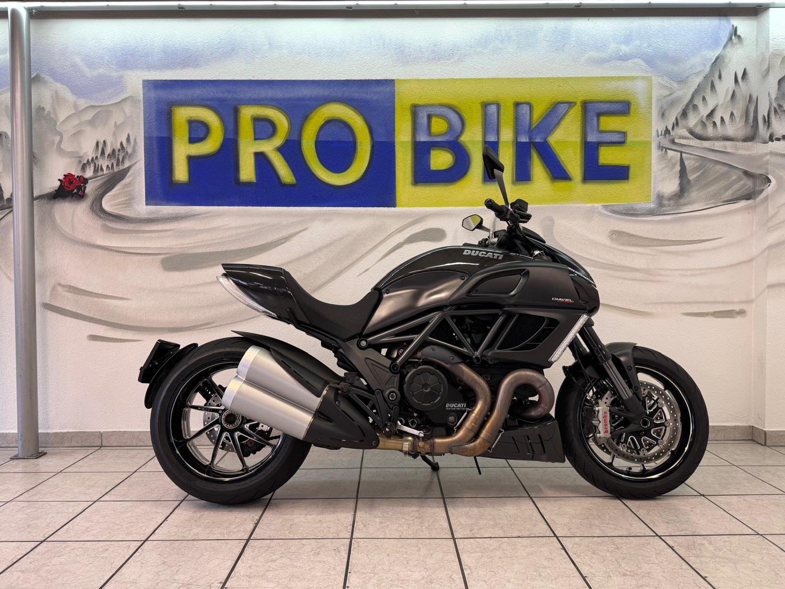 DUCATI Diavel 1200 Carbon-image-1