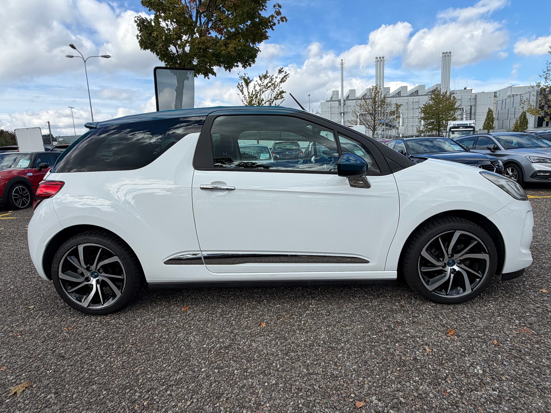 DS AUTOMOBILES DS 3 Cabrio 1.2 PureTech SO Chic EAT-showroom-element-3