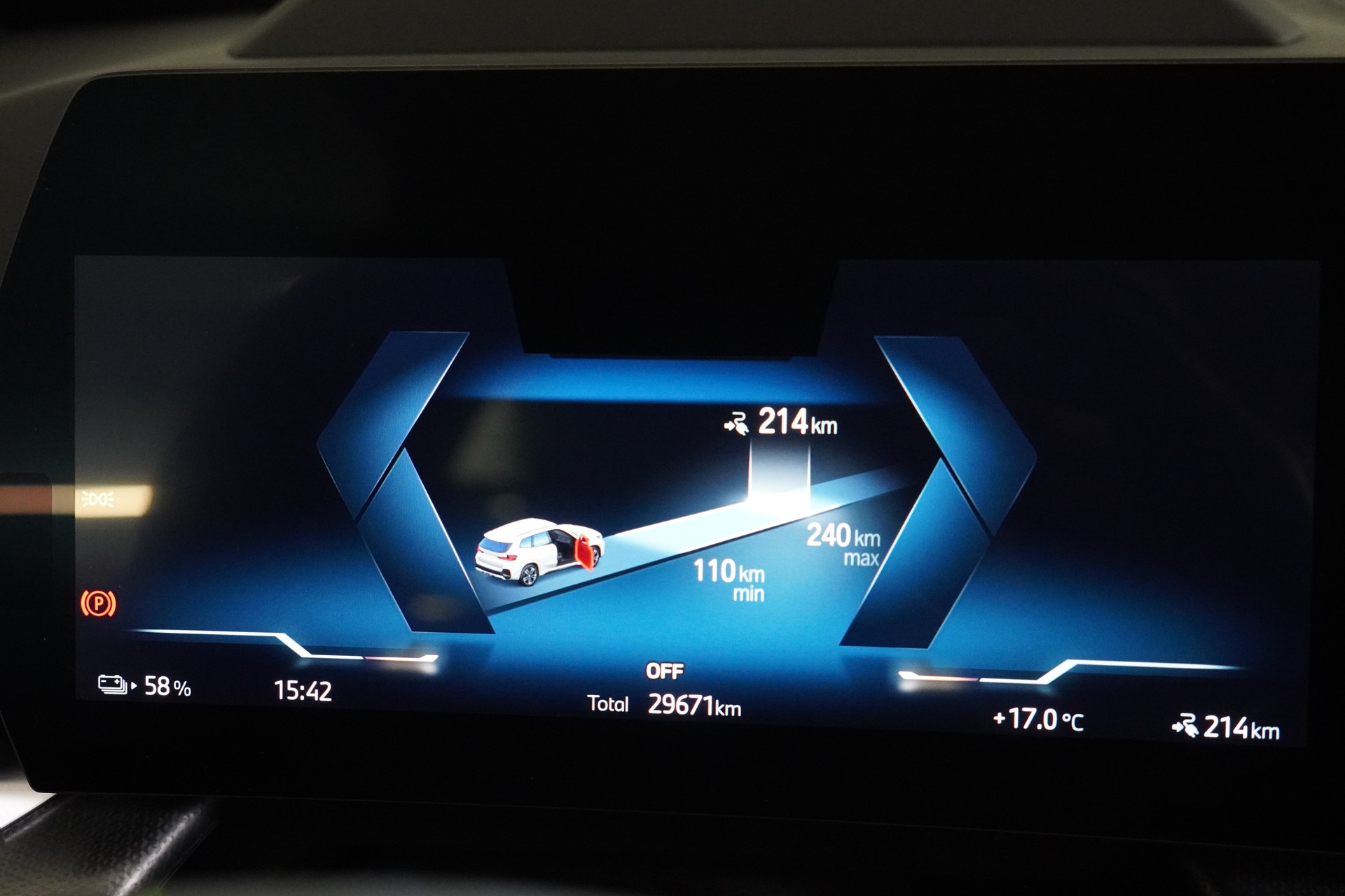 BMW iX1 xDrive 30 M Sport-image-23