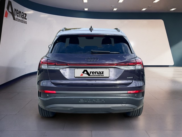 AUDI Q4 e-tron 45 quattro-showroom-element-3