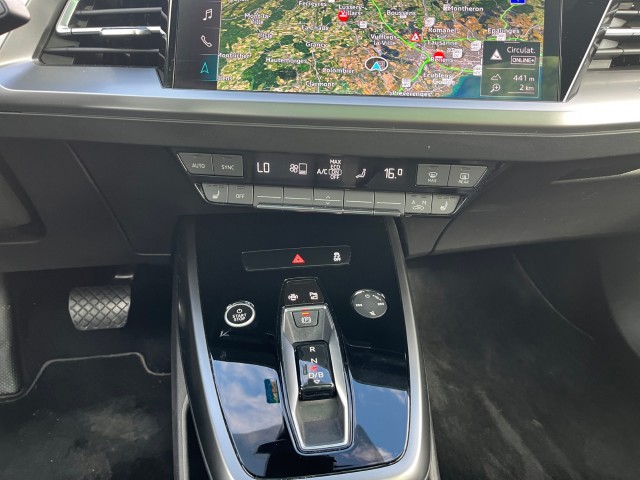 AUDI Q4 e-tron 45 quattro-image-14