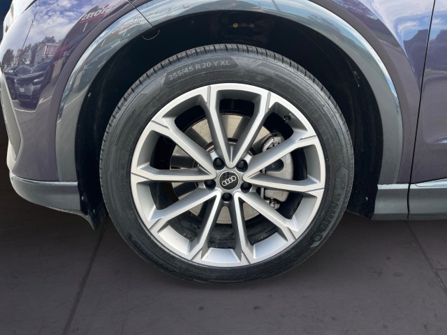AUDI Q4 e-tron 45 quattro-image-8