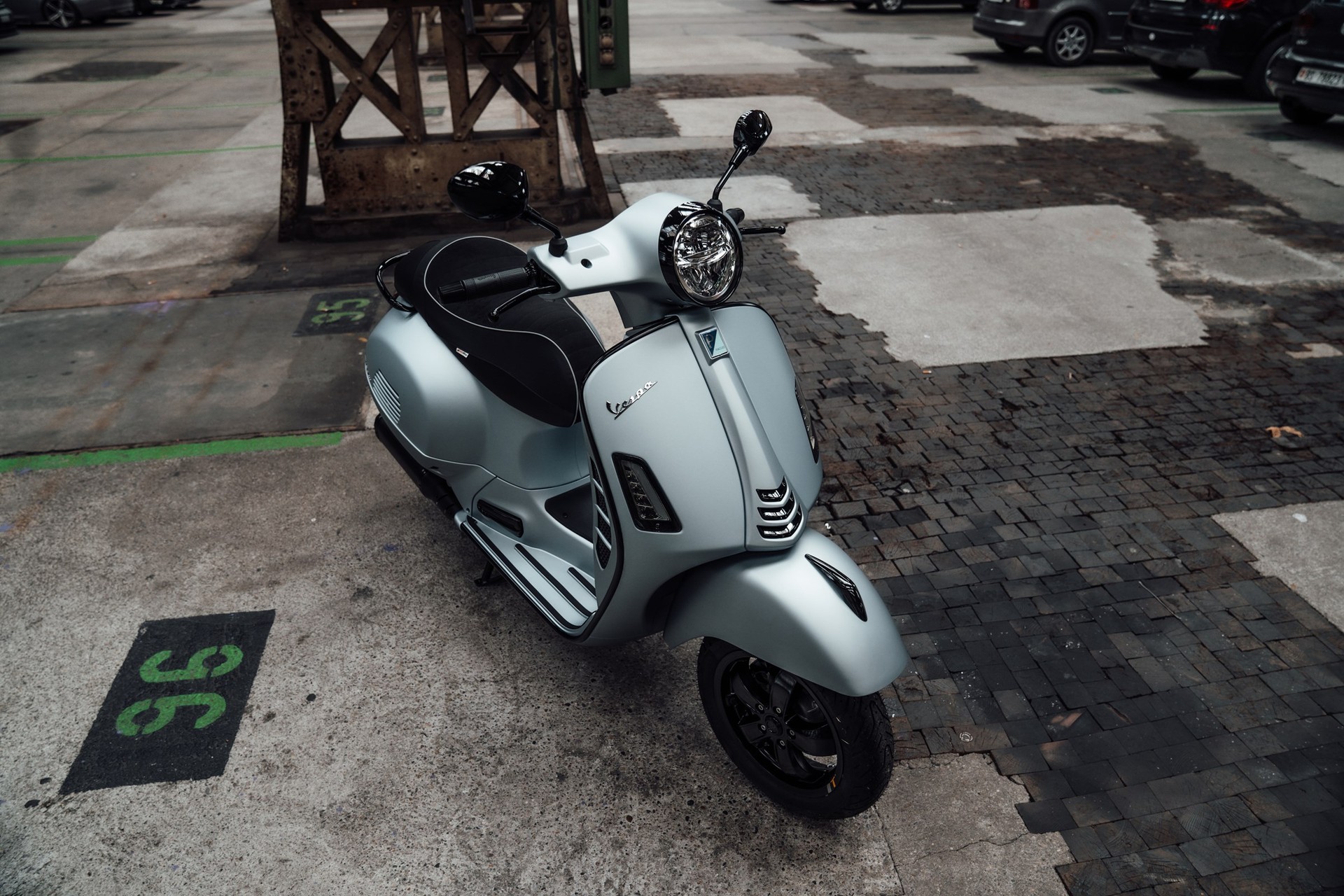 PIAGGIO Vespa GTS 300 HPE Super Tech ABS/ASR-image-12
