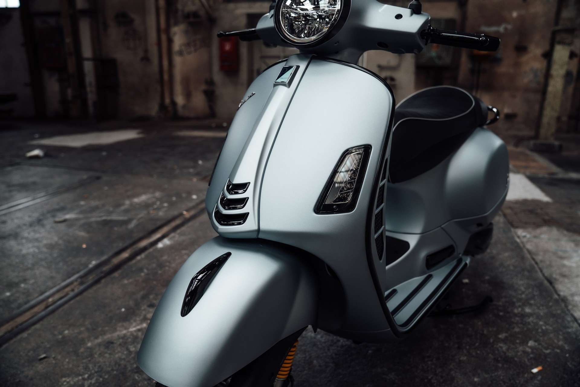 PIAGGIO Vespa GTS 300 HPE Super Tech ABS/ASR-image-3