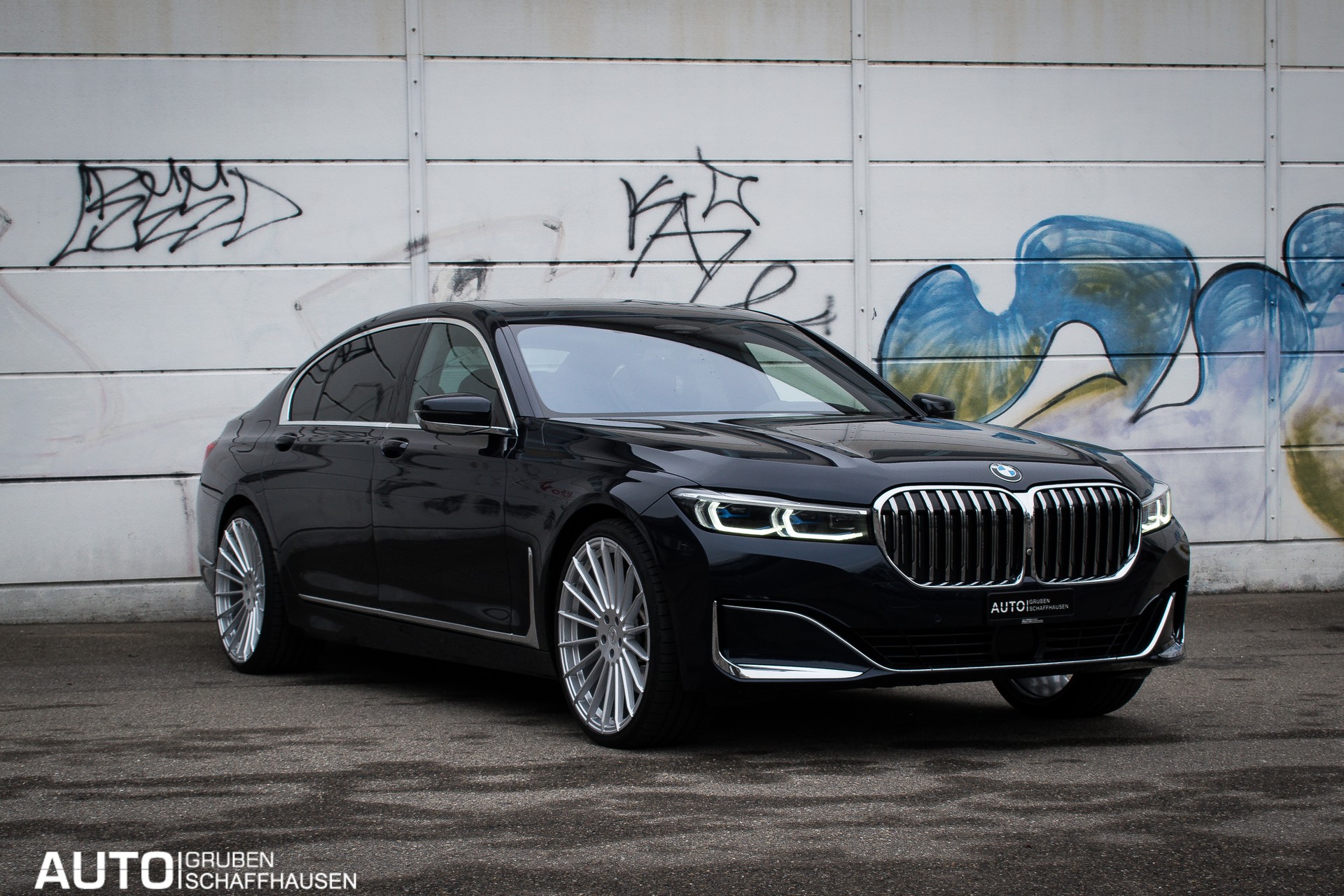 BMW 740Ld xDrive Steptronic-showroom-element-1