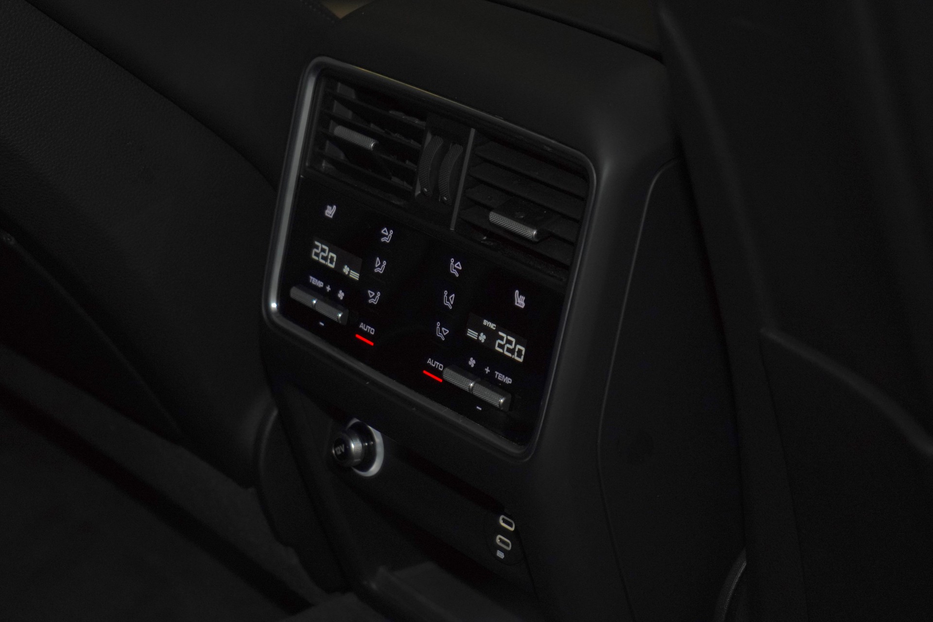PORSCHE Cayenne Turbo Coupé S E-Hybrid 🇨🇭-image-6