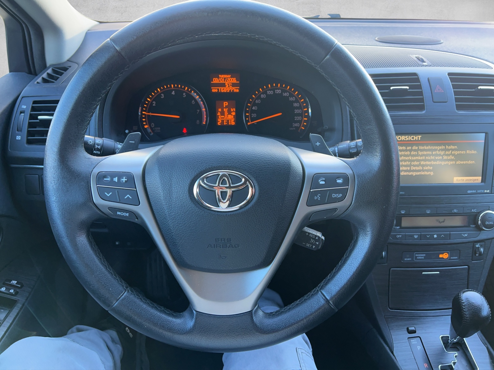 TOYOTA Avensis SW 2.0 Linea Luna Multidrive-image-14
