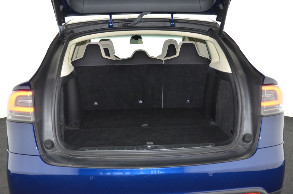 TESLA Model X 100 D-image-24