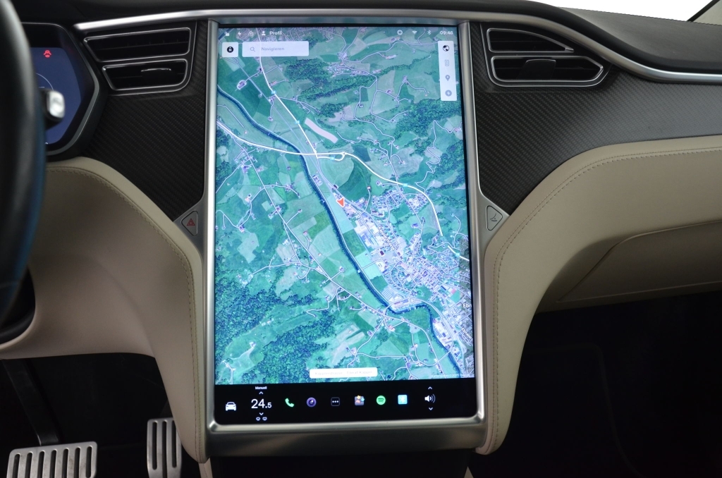 TESLA Model X 100 D-image-14