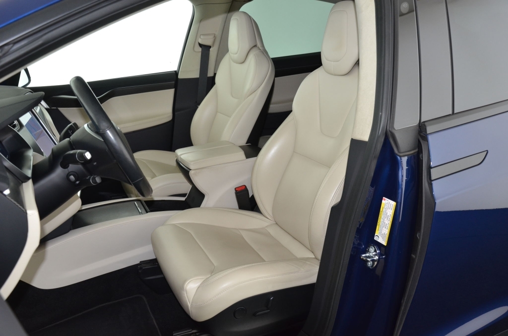 TESLA Model X 100 D-image-12