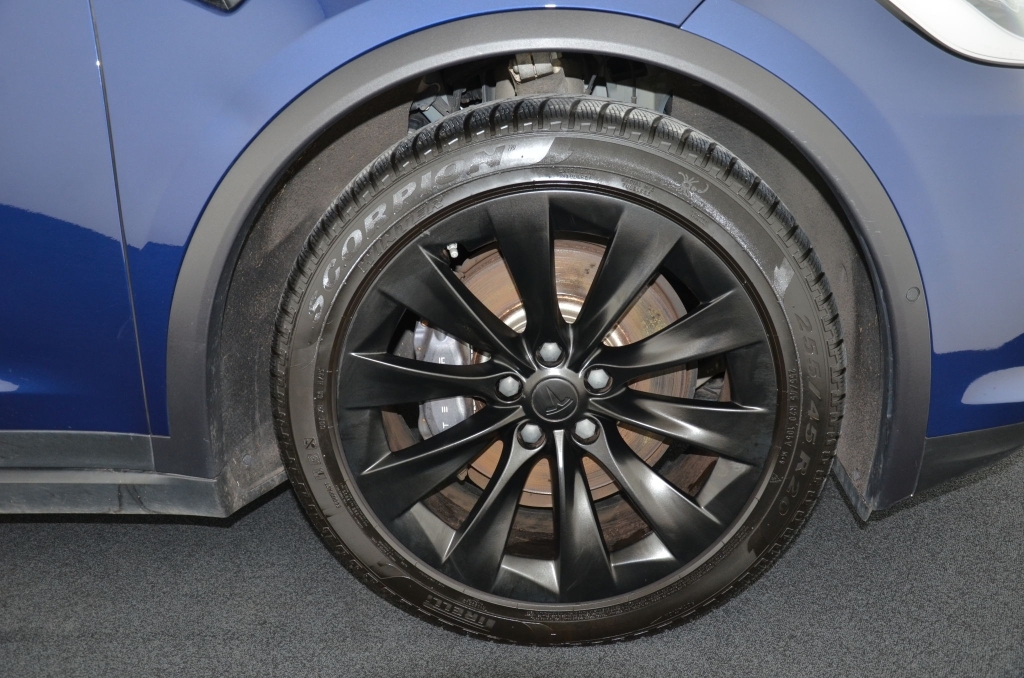 TESLA Model X 100 D-image-9