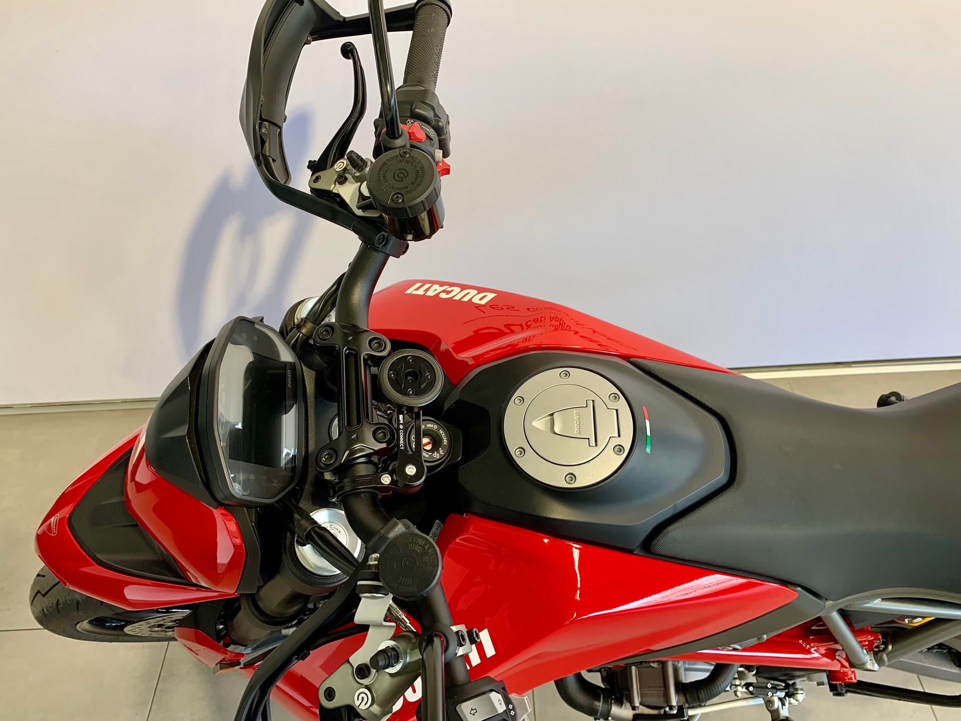 DUCATI Hypermotard 950-image-3