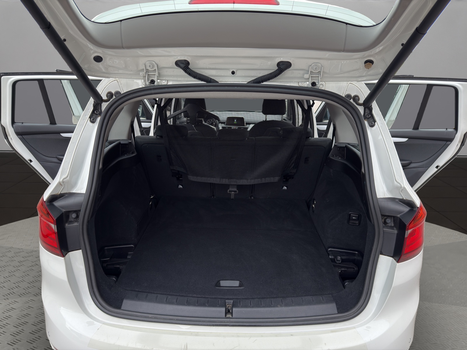 BMW 218d xDrive Gran Tourer Steptronic-image-18