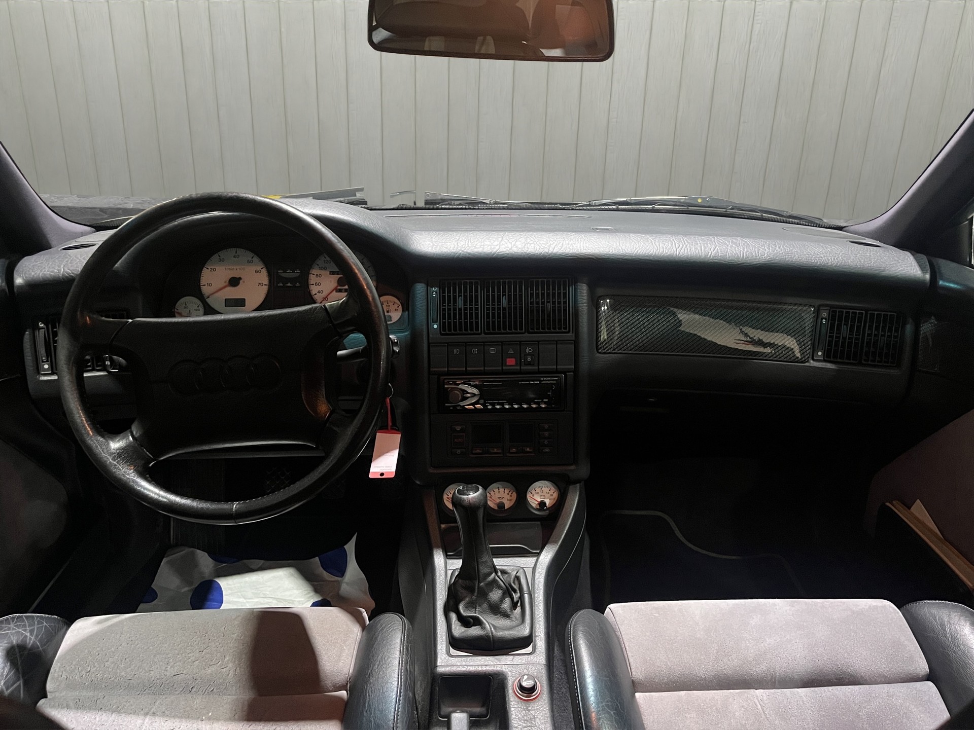 AUDI 80 Avant RS2-image-9
