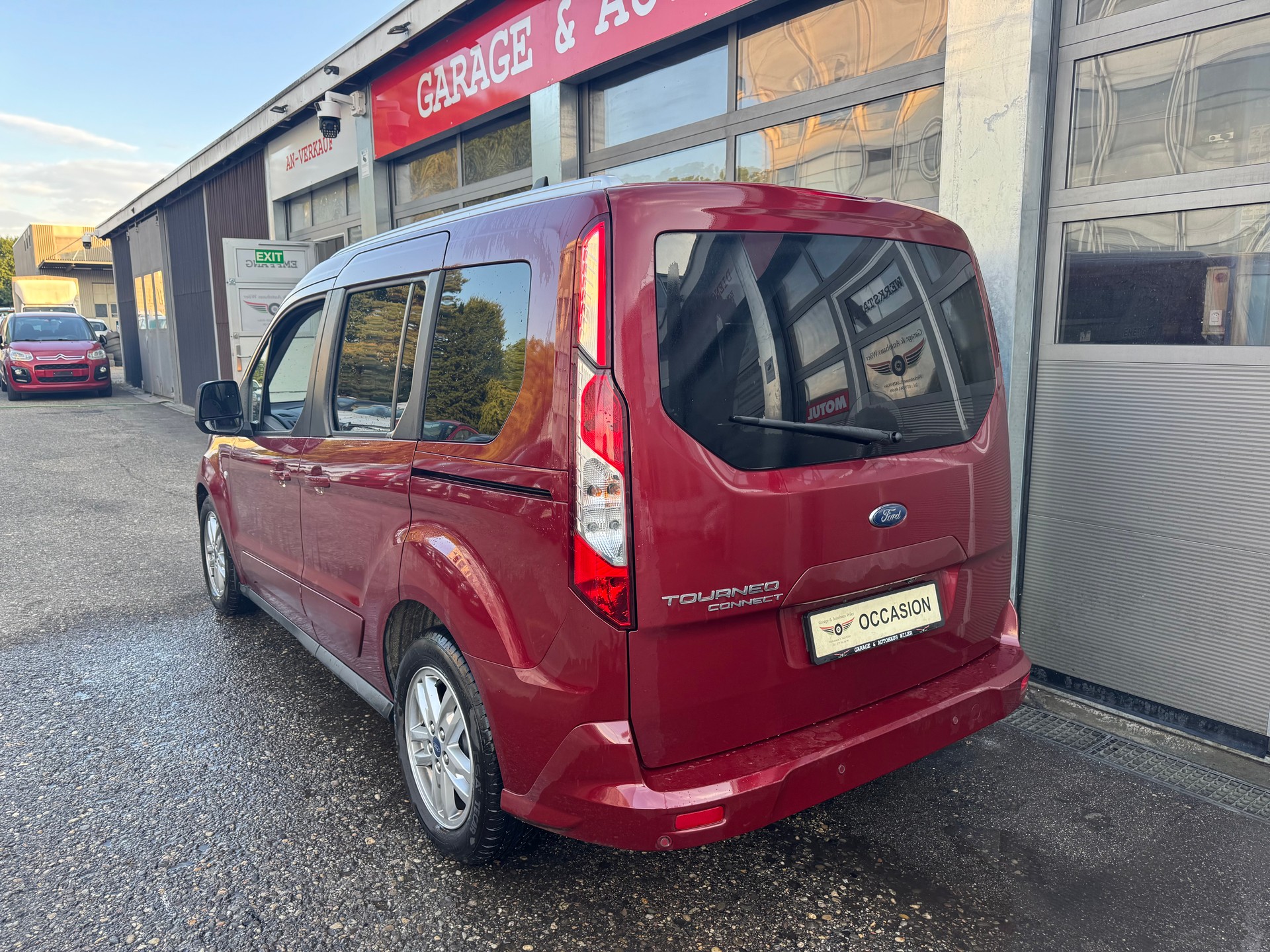 FORD Tourneo Connect 1.5 EcoBlue Trend Automat-image-6