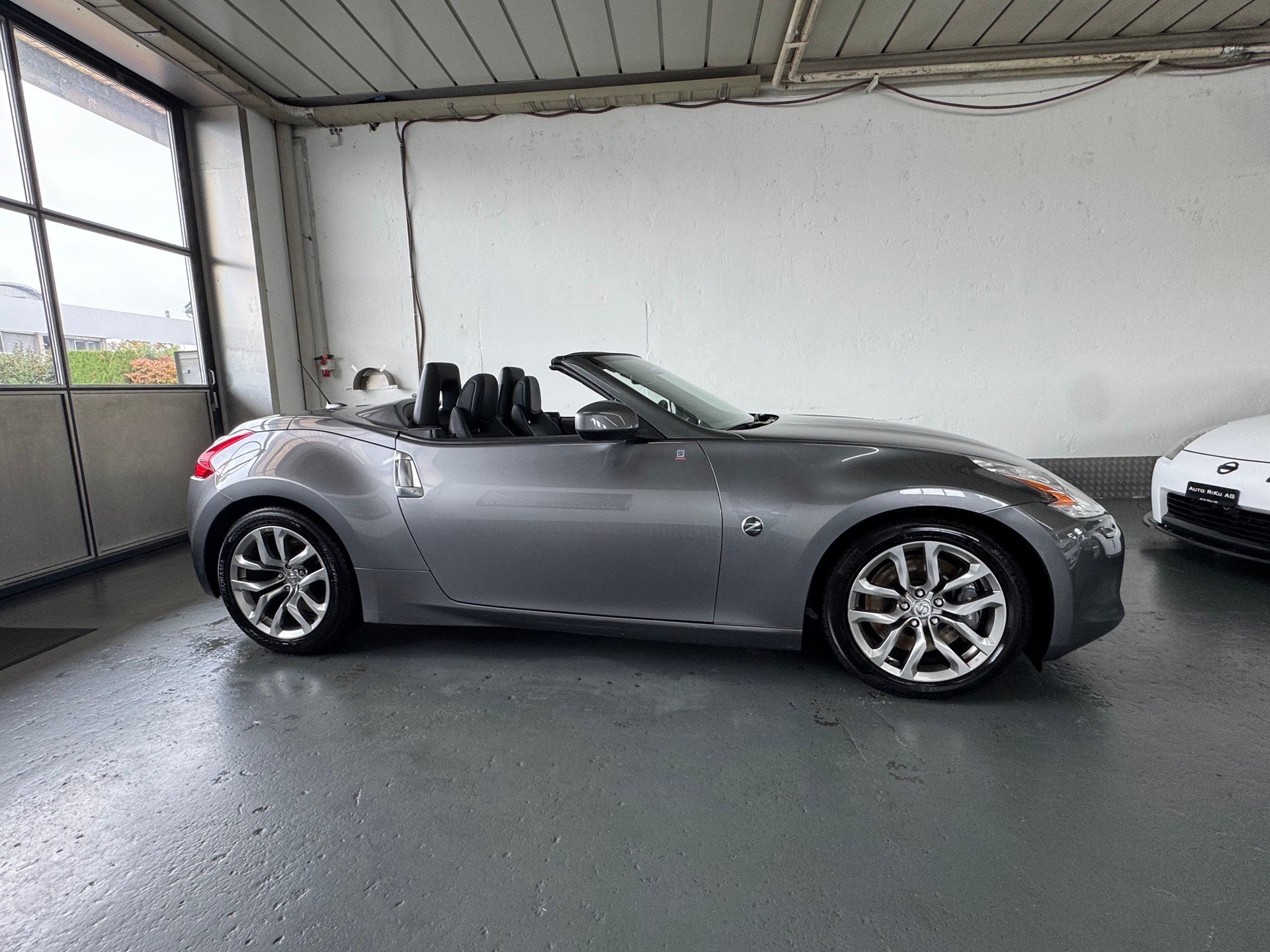 NISSAN 370 Z Roadster Pack-image-13