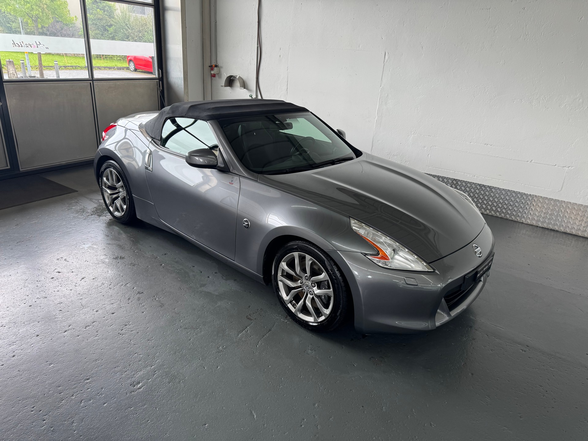 NISSAN 370 Z Roadster Pack-image-0