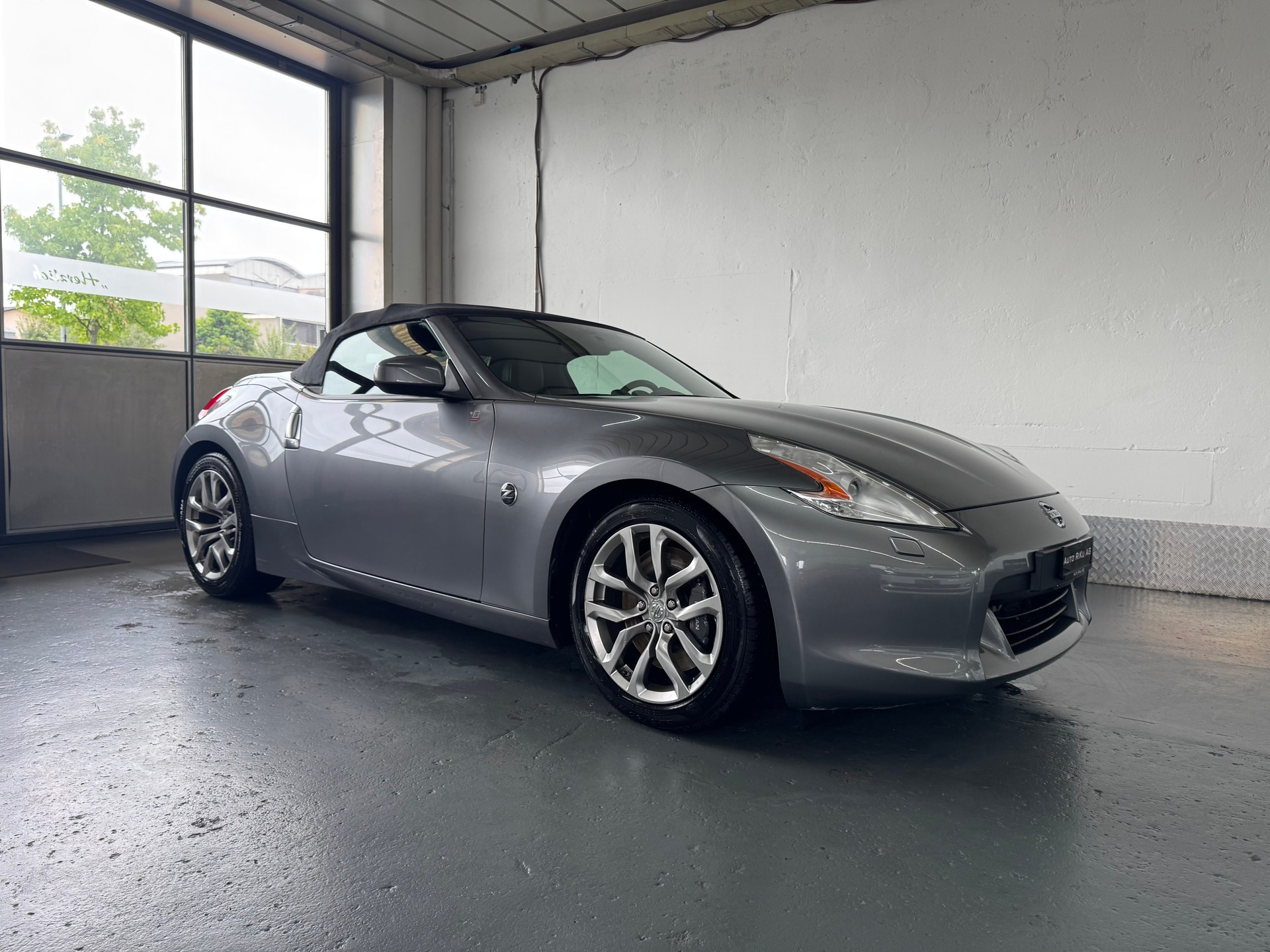 NISSAN 370 Z Roadster Pack-image-2