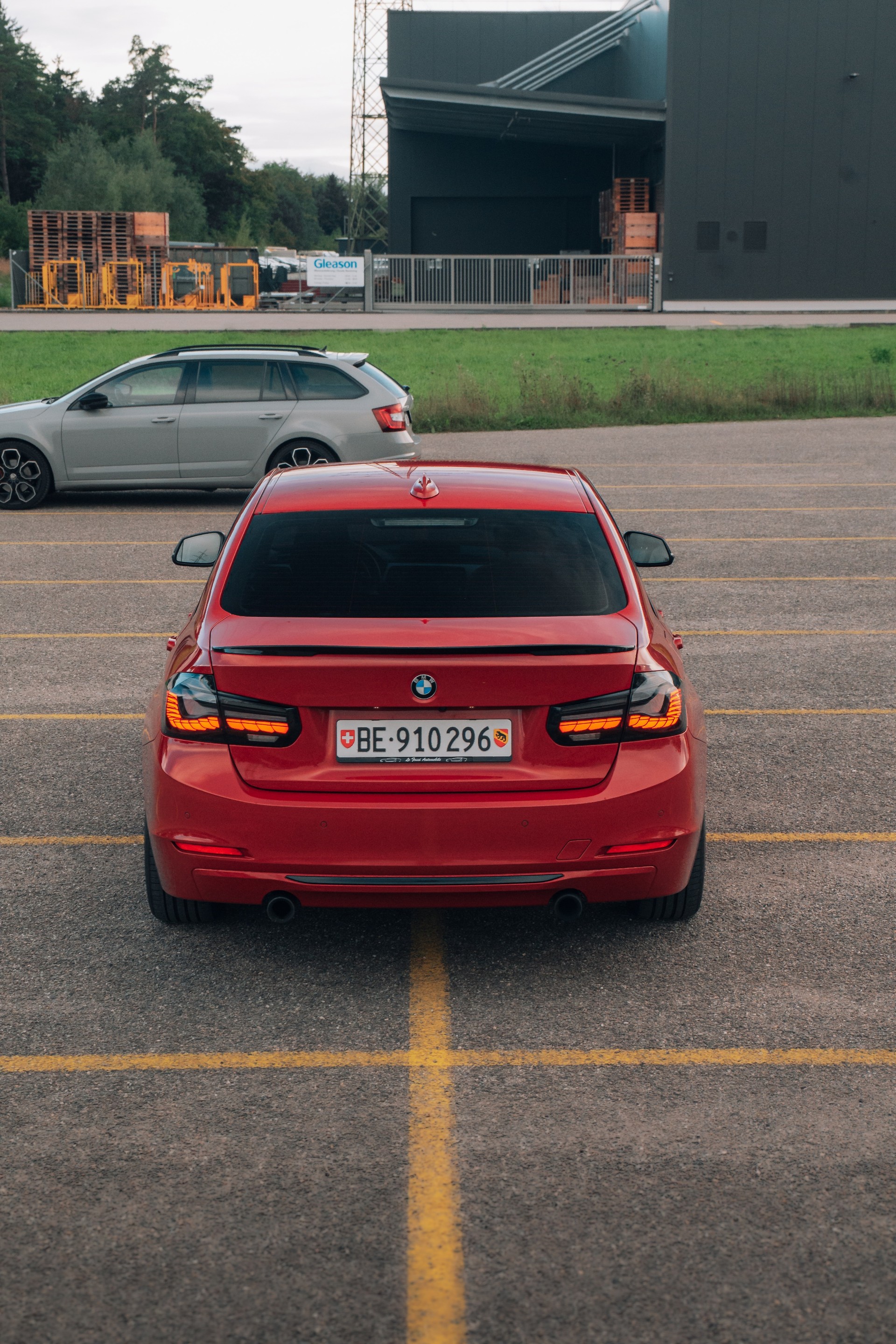 BMW 335i Top Ausstattung, Frisch ab MFK-image-4