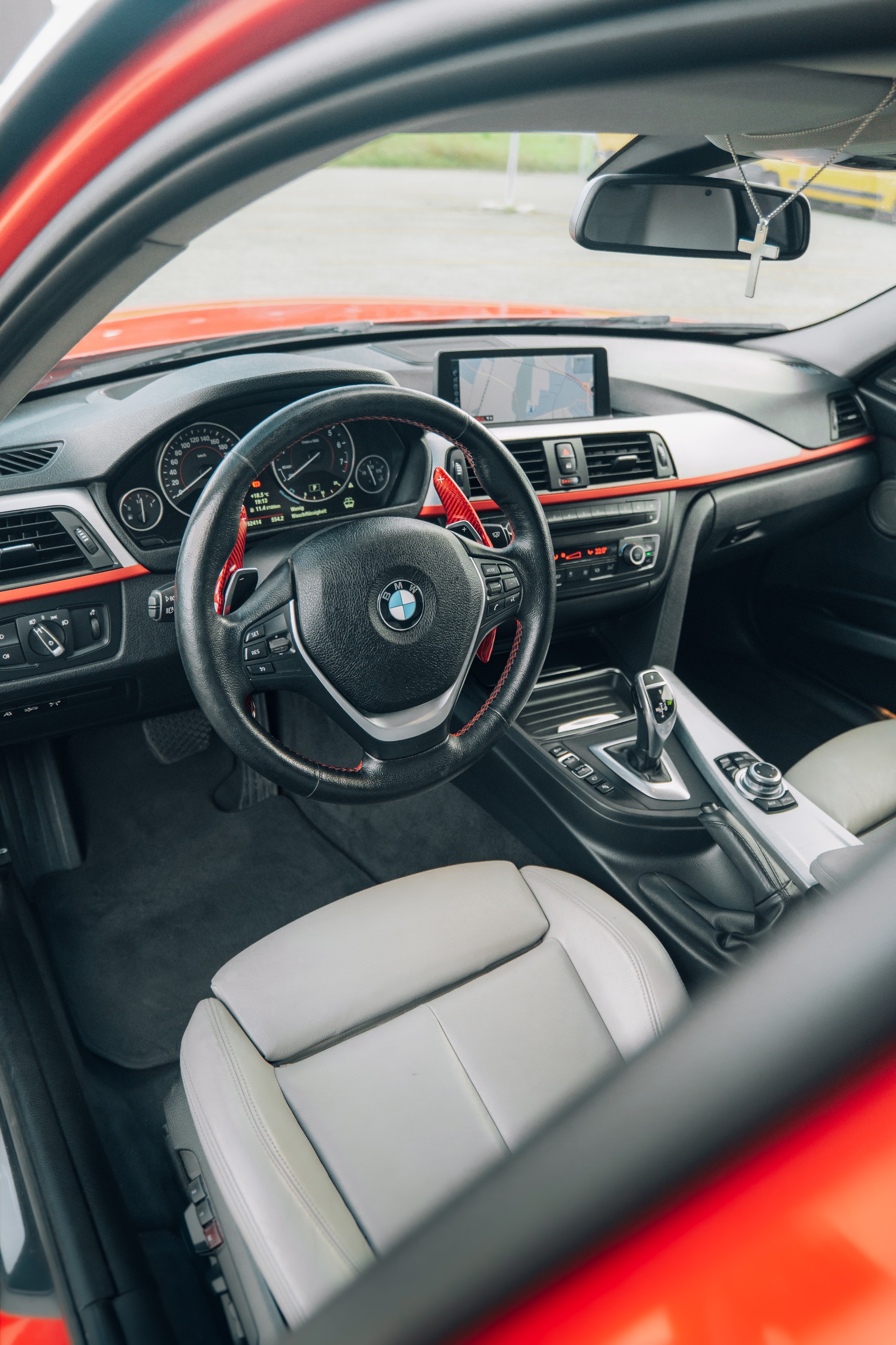 BMW 335i Top Ausstattung, Frisch ab MFK-image-11