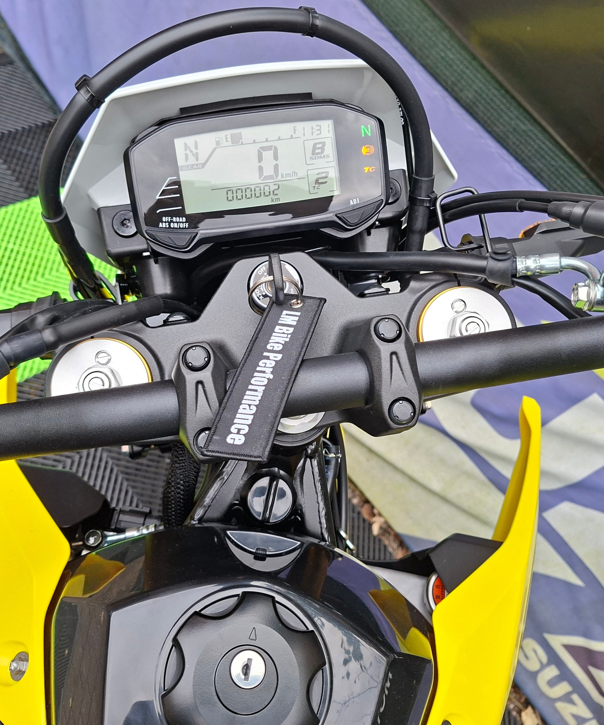 SUZUKI DRZ-4S-image-10