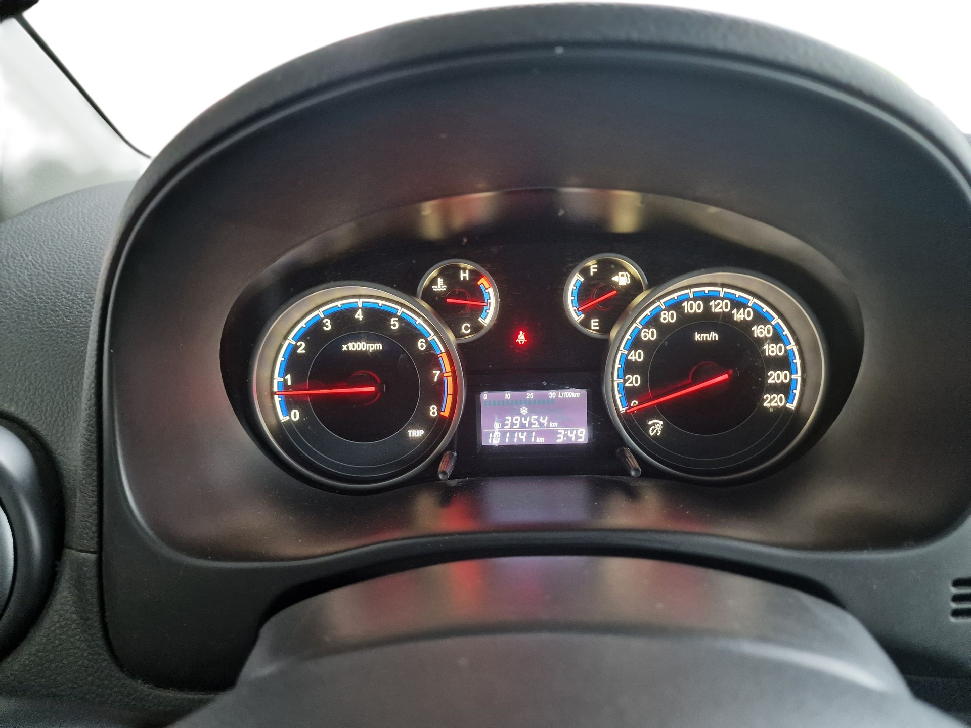 SUZUKI SX4 1.6 16V GL Top 4WD 12Mt Gara 8xRad MFK Neu-image-13