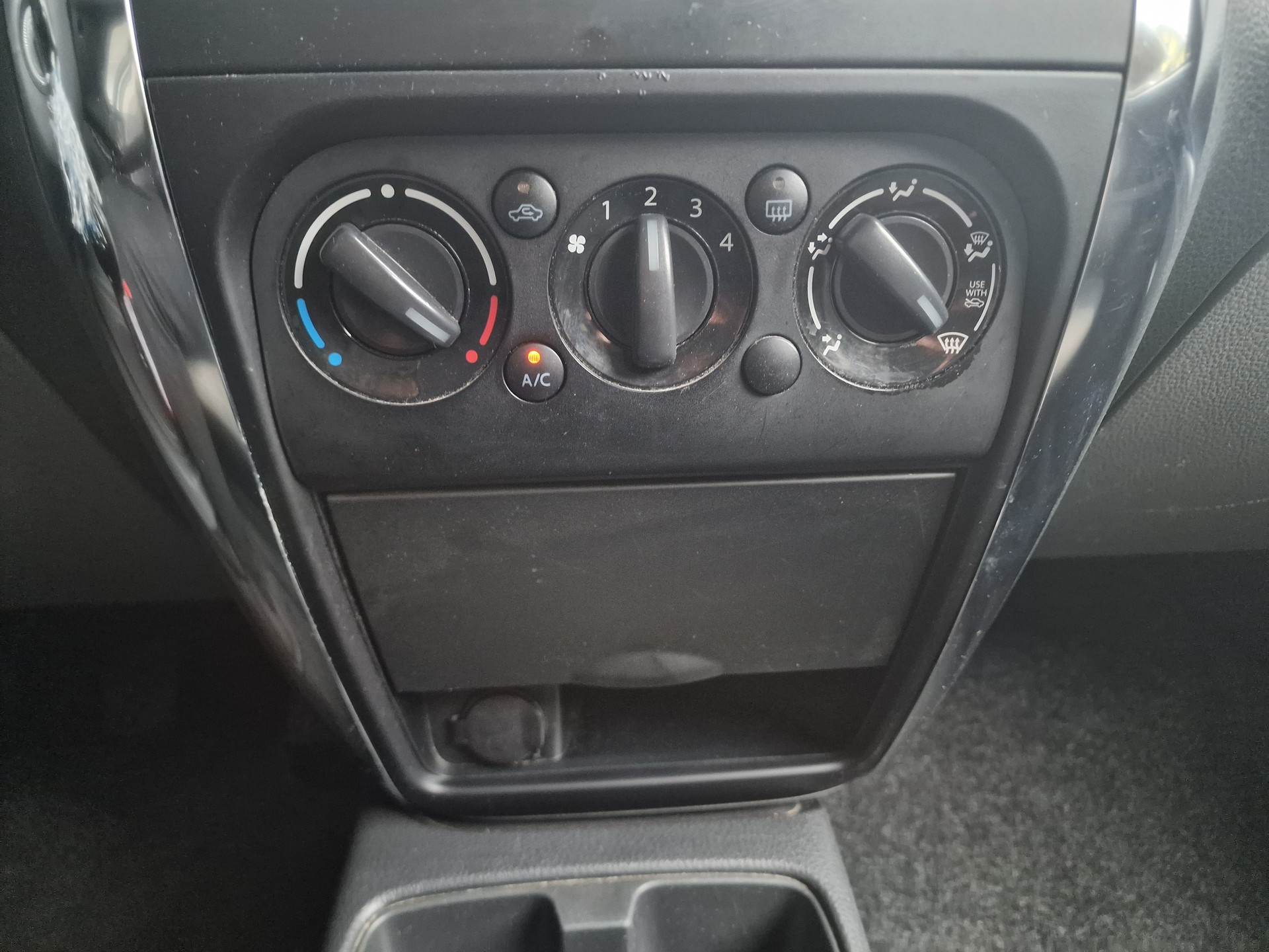 SUZUKI SX4 1.6 16V GL Top 4WD 12Mt Gara 8xRad MFK Neu-image-16