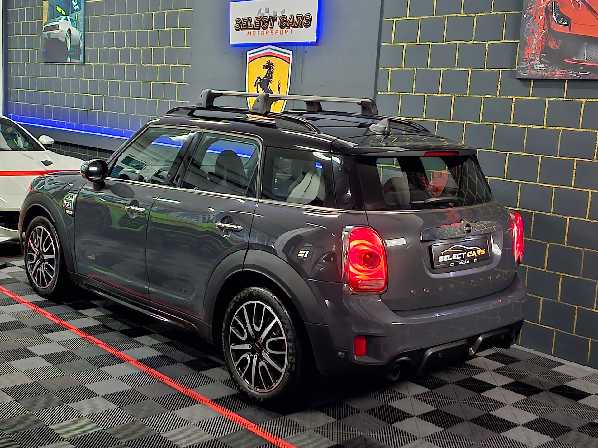 MINI Countryman John Cooper Works ALL4-image-5