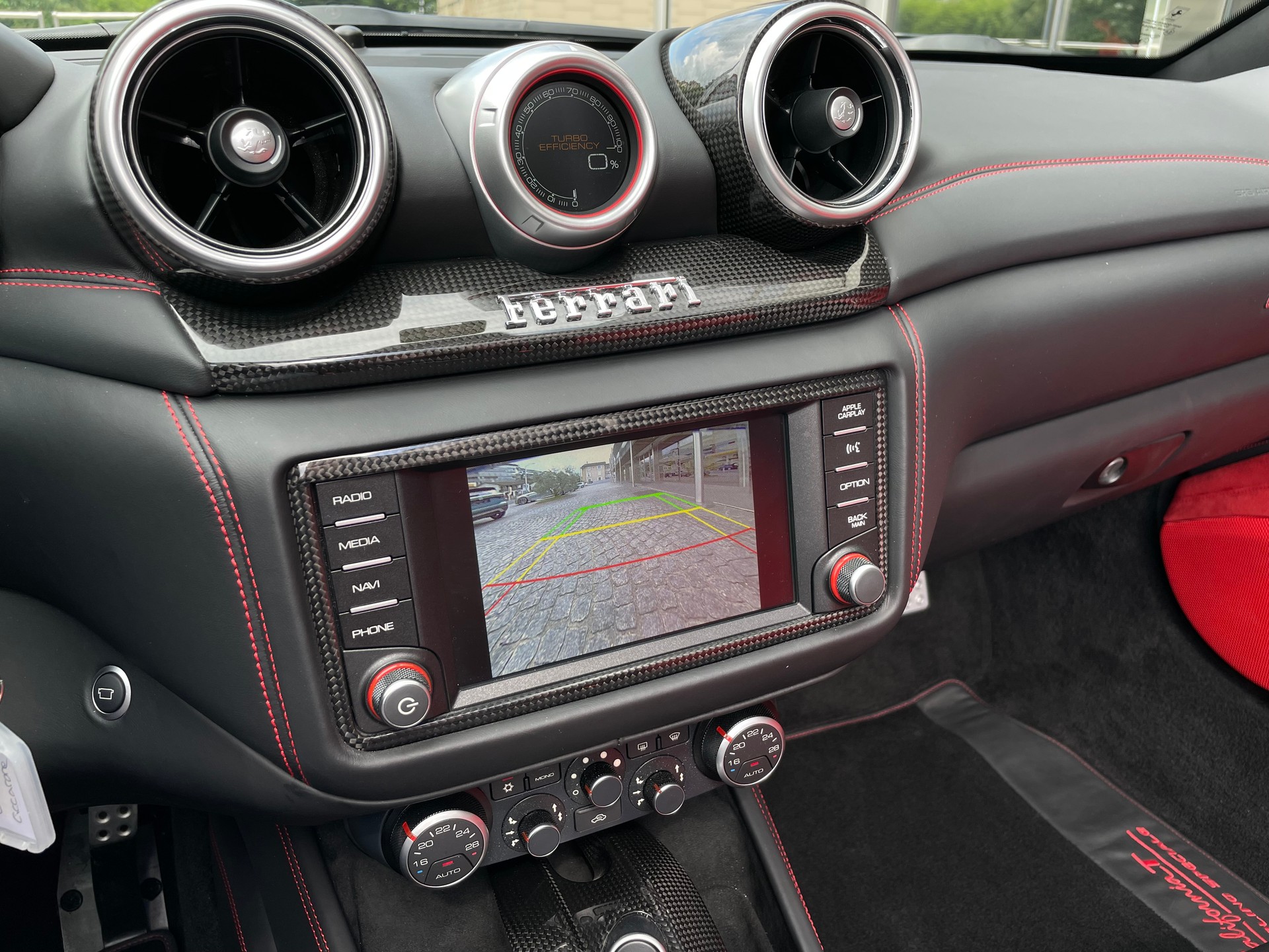 FERRARI California 3.9 V8 T-image-12