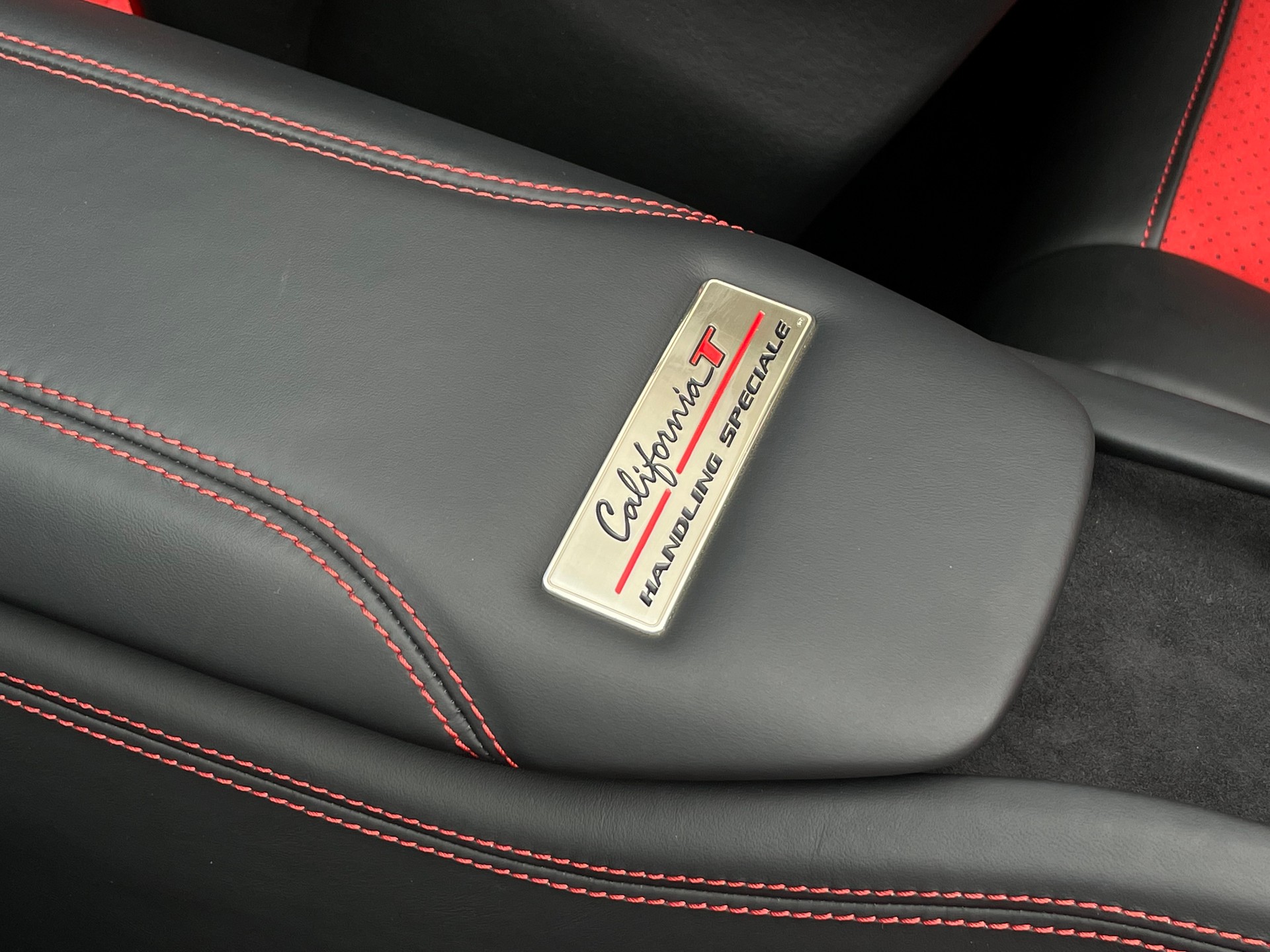 FERRARI California 3.9 V8 T-image-11