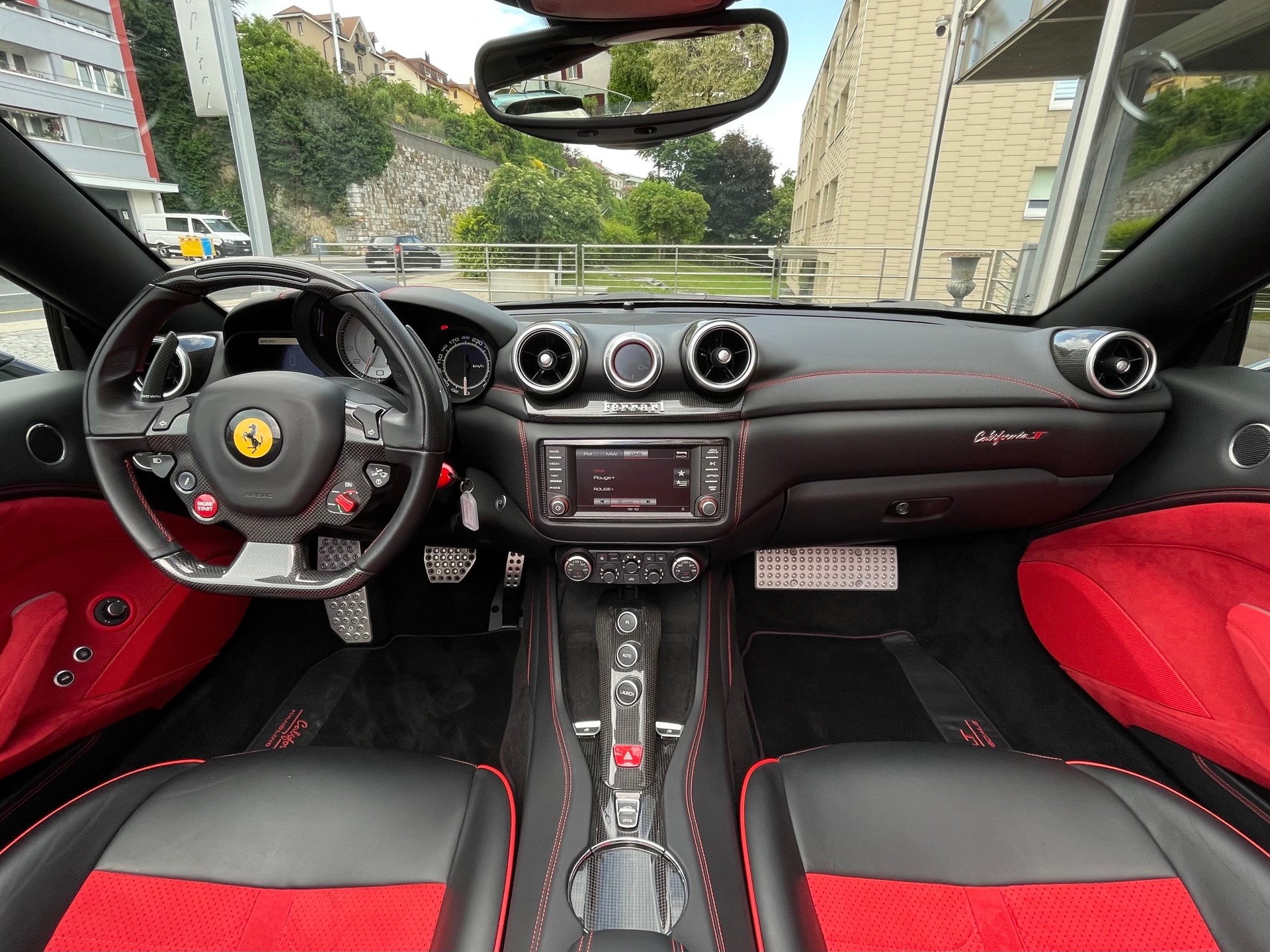 FERRARI California 3.9 V8 T-image-6