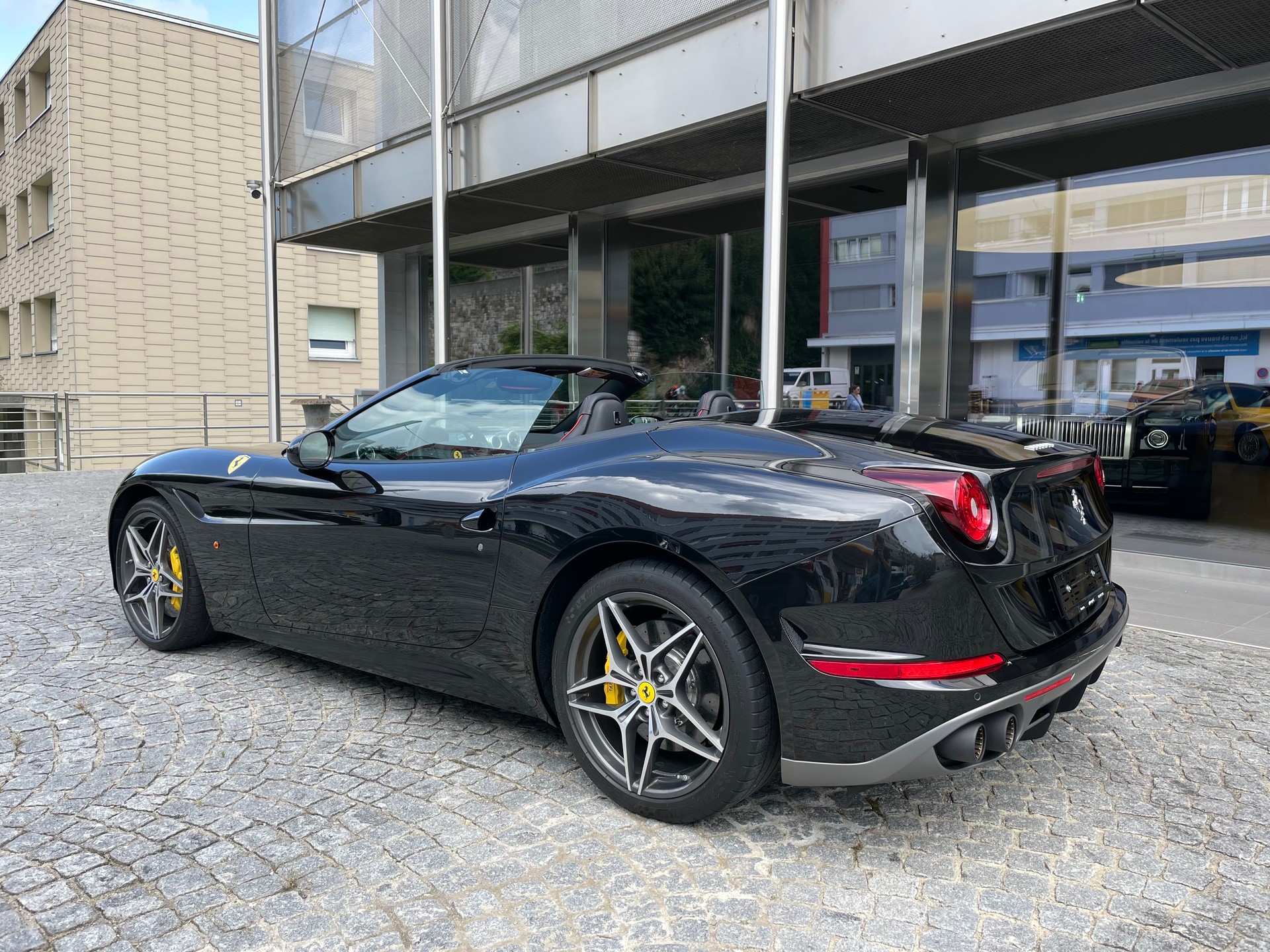 FERRARI California 3.9 V8 T-image-4