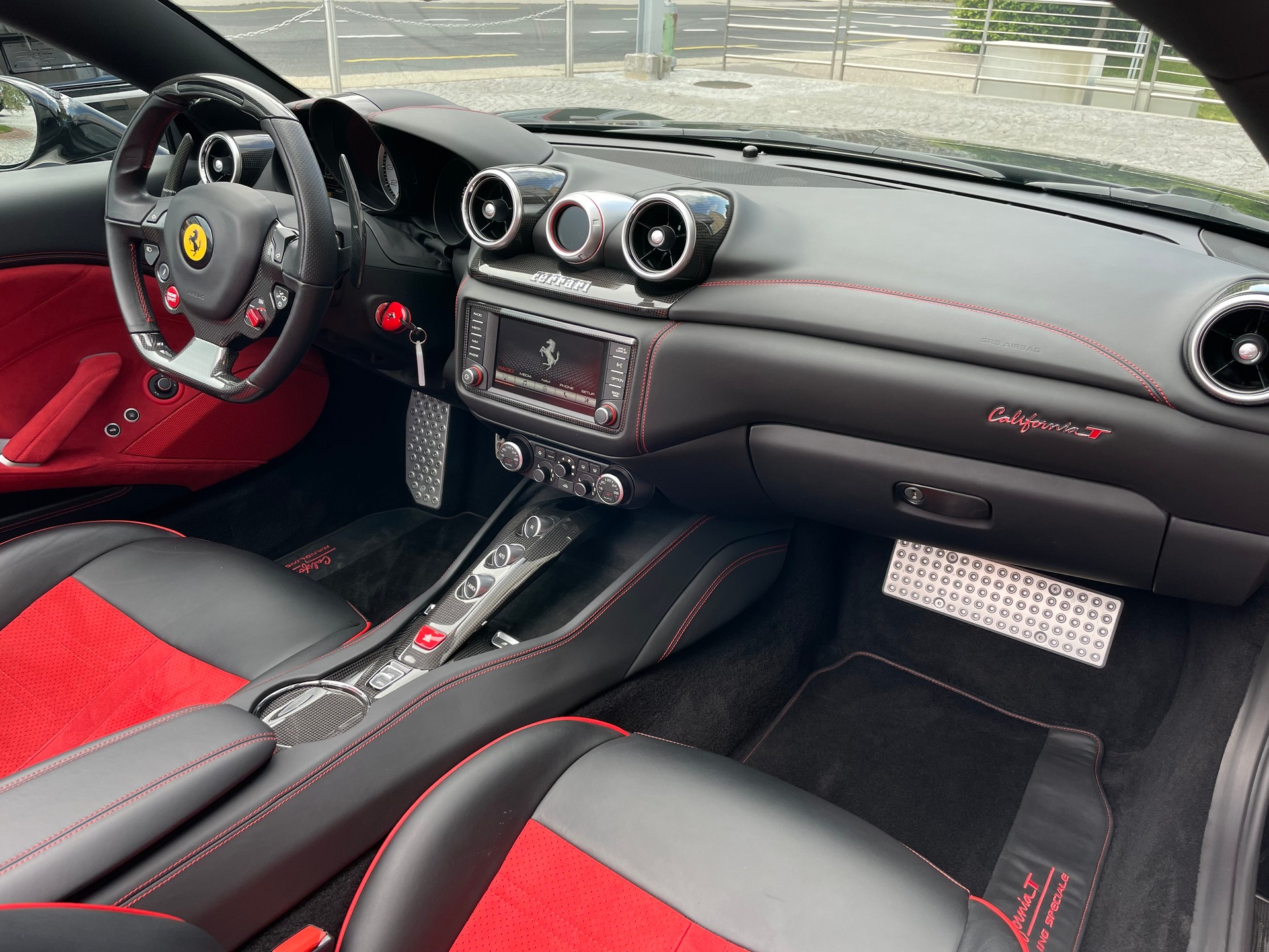 FERRARI California 3.9 V8 T-image-8