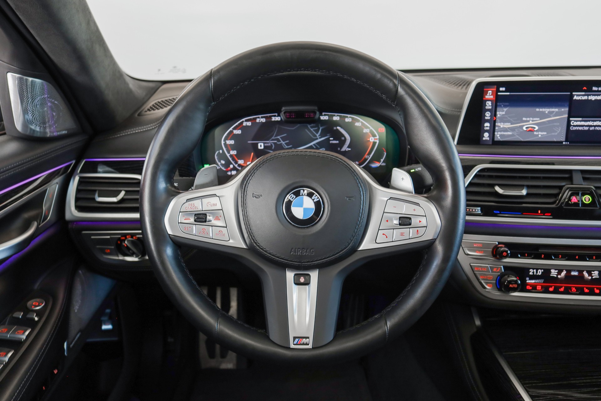 BMW 750i xDrive M Sport Steptronic-image-10
