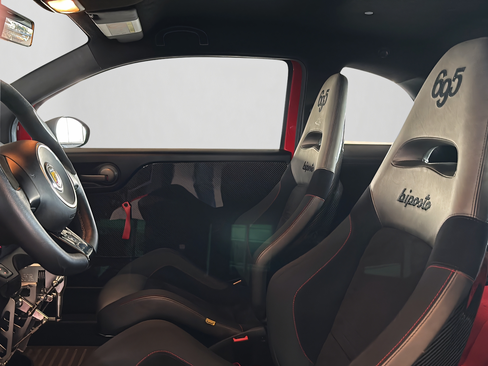 FIAT 695 Abarth 1.4 T-Jet 190 Biposto-image-10