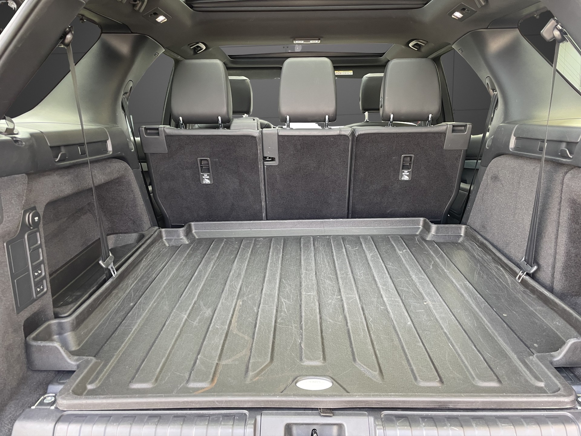 LAND ROVER Discovery 3.0 SDV6 Landmark Edition Automatic-image-5