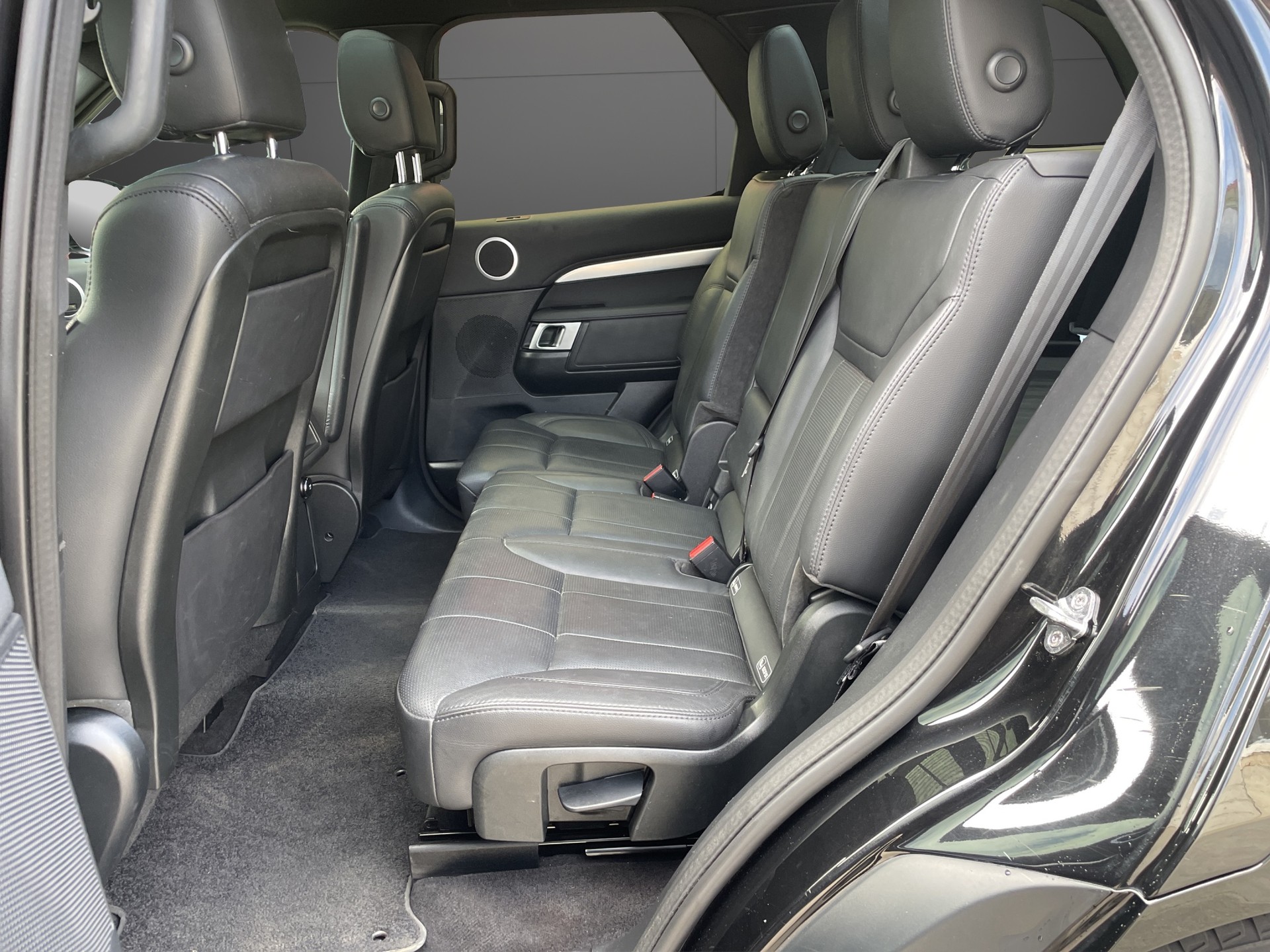 LAND ROVER Discovery 3.0 SDV6 Landmark Edition Automatic-image-6