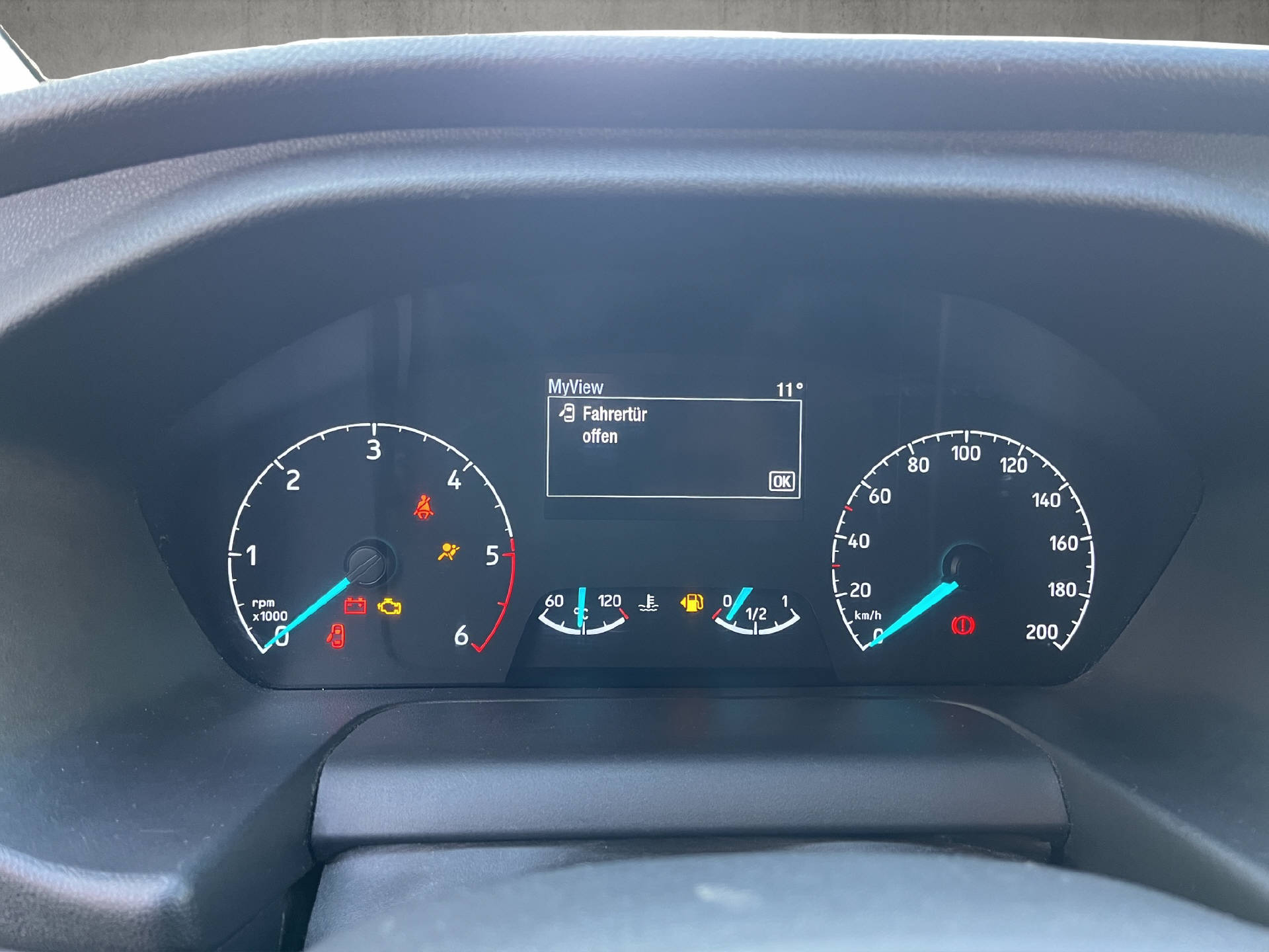 FORD Transit Custom Van 300 L1 2.0 TDCi 130 Trend-image-11