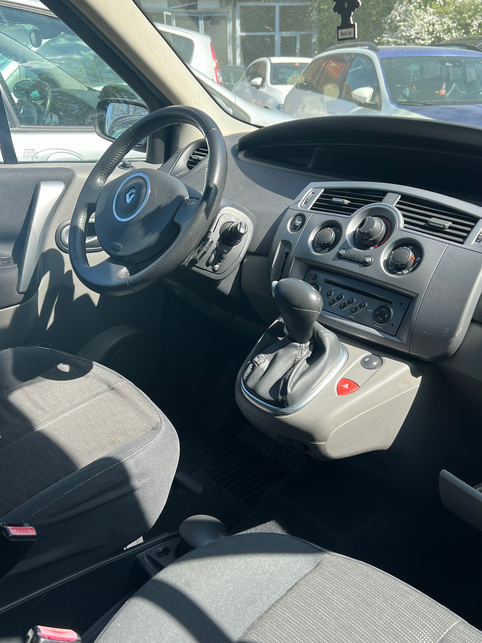 RENAULT Scénic 2.0 16V Fairway Automatic-image-2