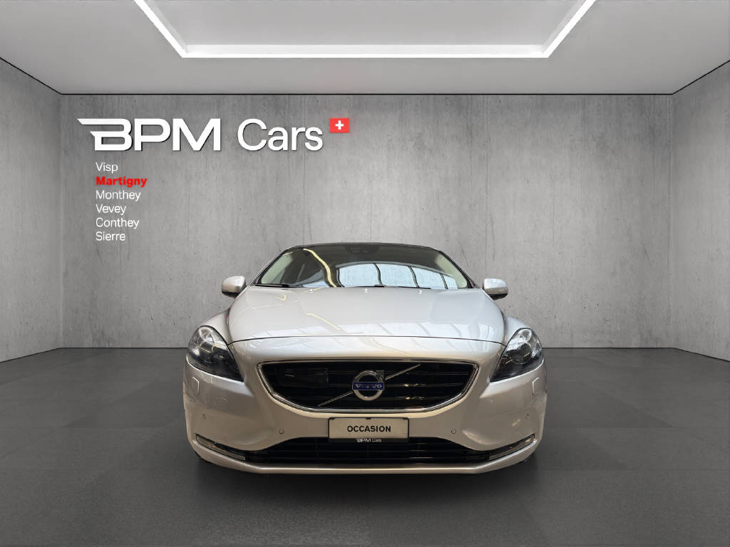 VOLVO V40 2.0 T5 Summum S/S-showroom-element-1