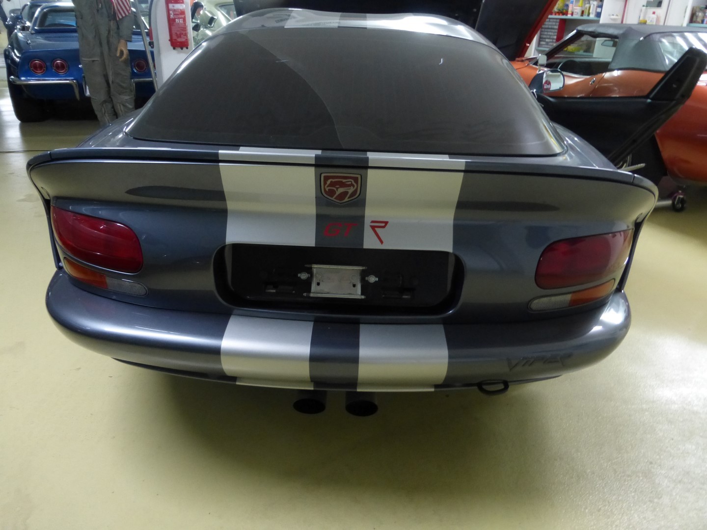 CHRYSLER Viper GTS-image-2